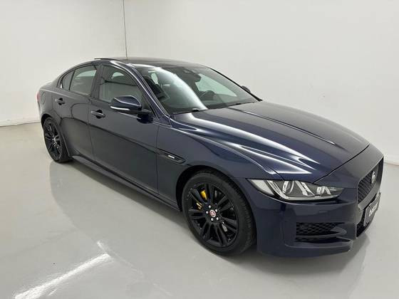 JAGUAR XE 2.0 16V SI4 TURBO GASOLINA R-SPORT 4P AUTOMÁTICO JAGUAR XE 2.0 16V SI4 TURBO GASOLINA R-SPORT 4P AUTOMÁTICO